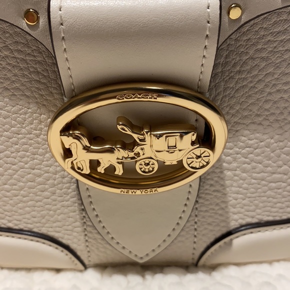 Coach bucket purse - Picture 9 of 11